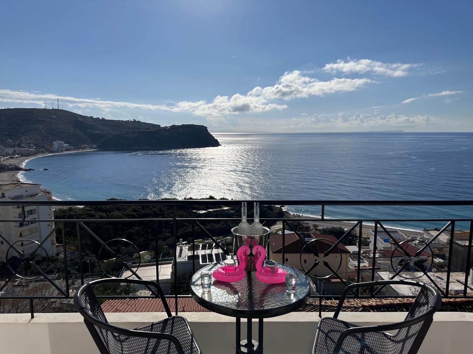 Roumers Himara Exteriör bild