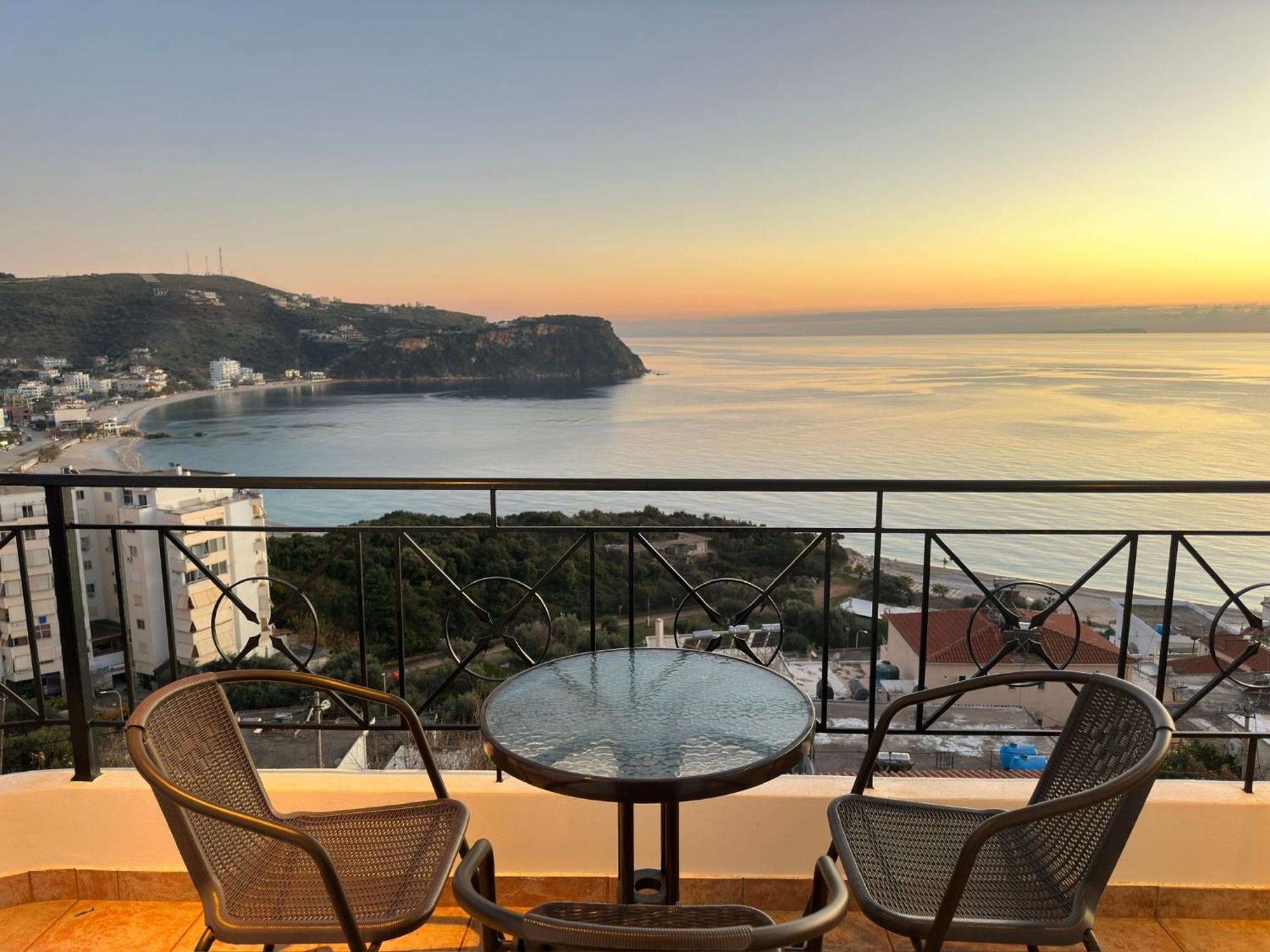 Roumers Himara Exteriör bild