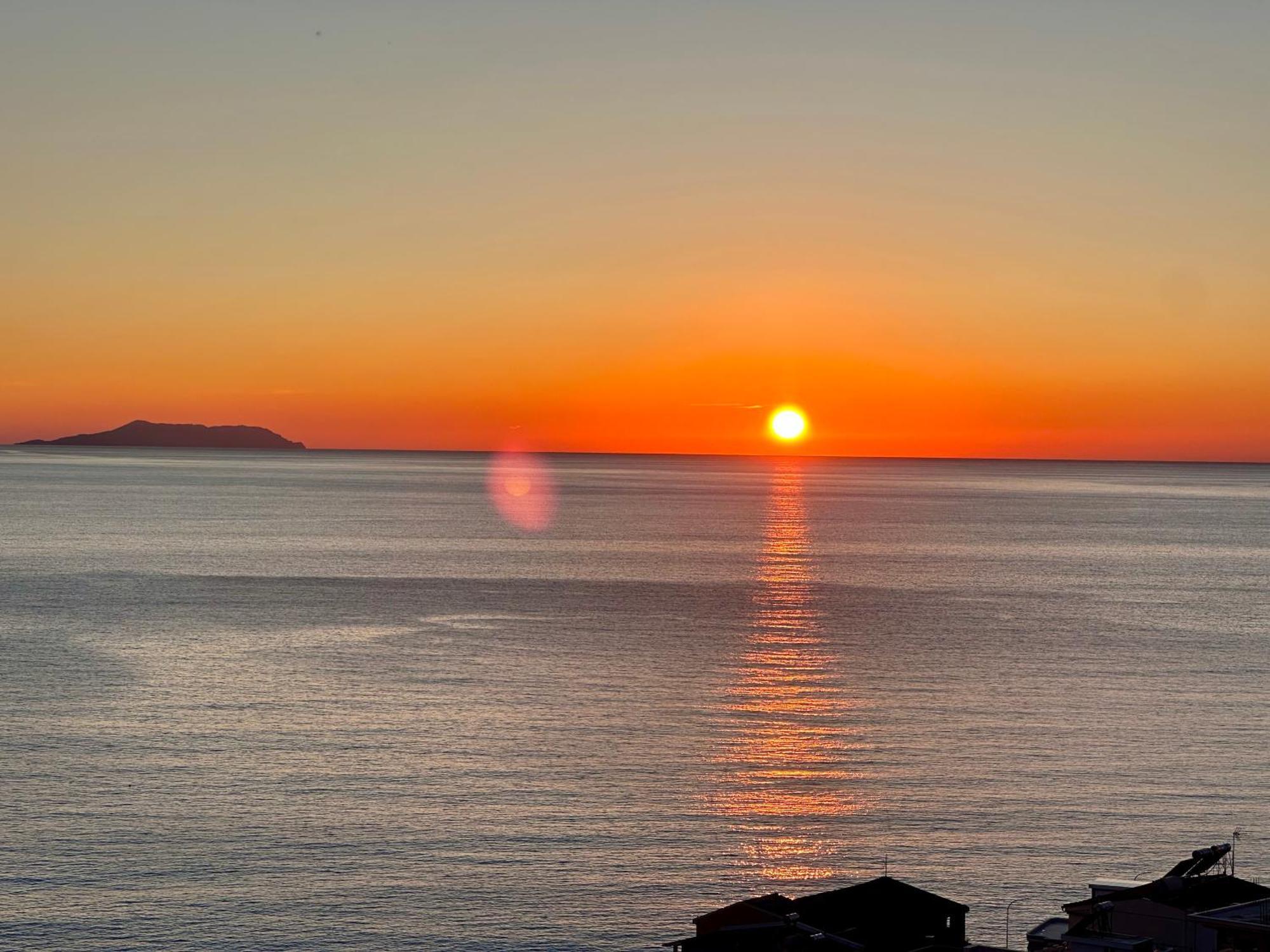 Roumers Himara Exteriör bild