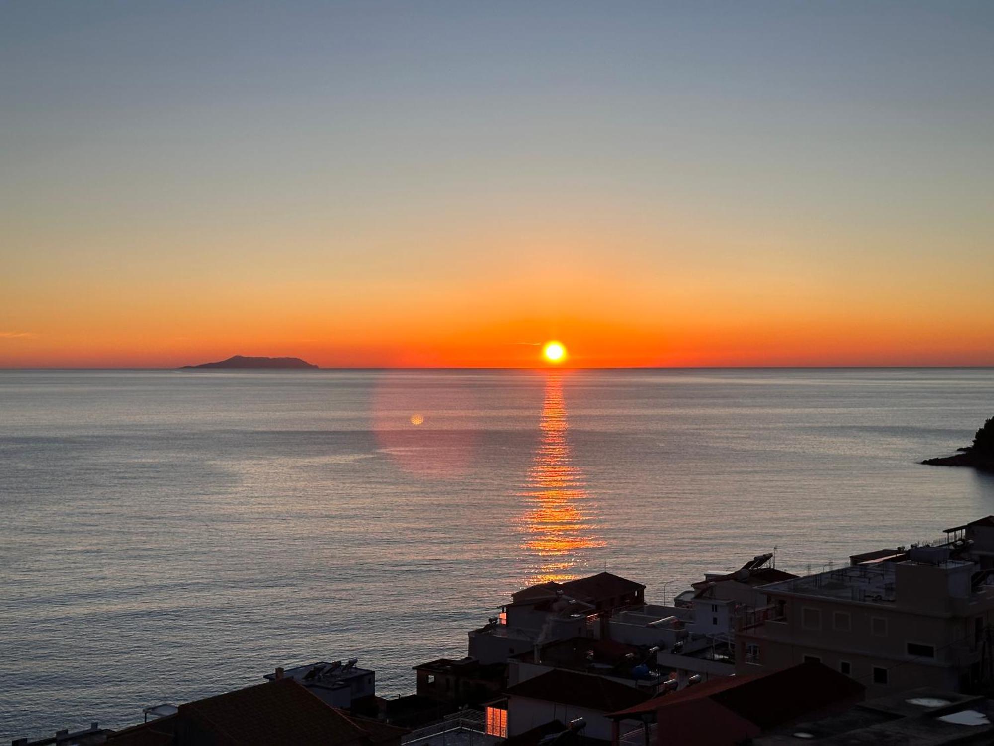 Roumers Himara Exteriör bild